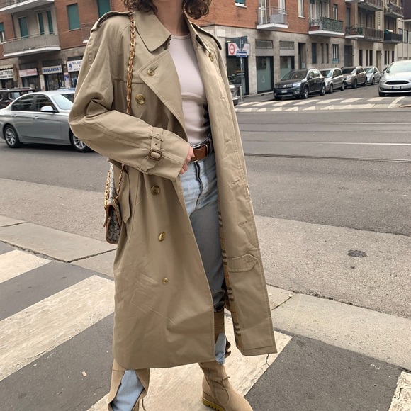 Burberry Trench Coat - Picture 9 of 11